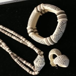 Tribal necklace earrings and stretchable bracelet new never worn